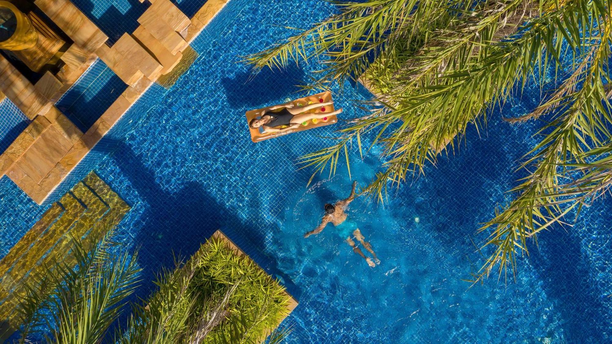 Holiday Inn Resort Phuket, An Ihg Hotel Patong Dış mekan fotoğraf