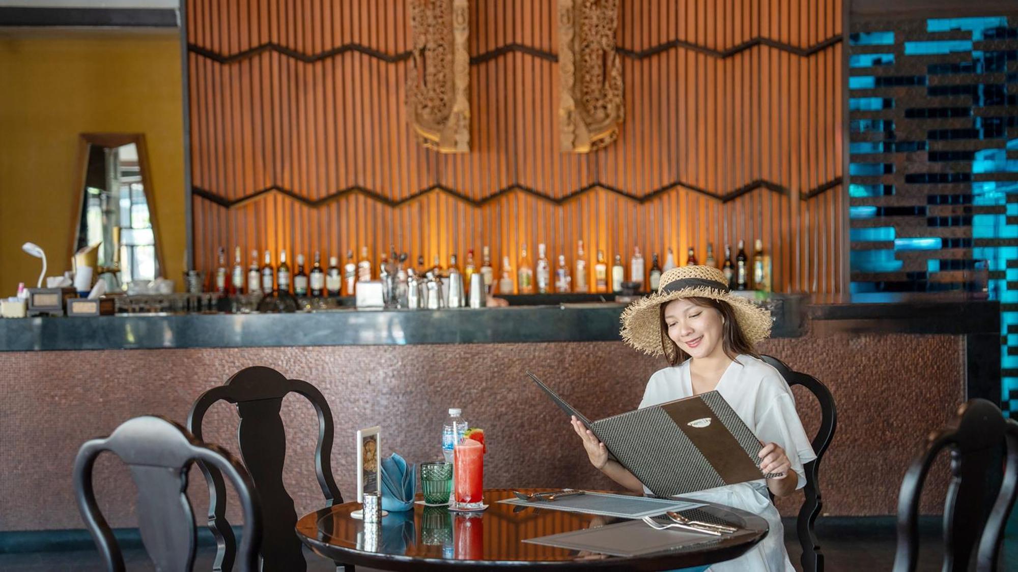 Holiday Inn Resort Phuket, An Ihg Hotel Patong Dış mekan fotoğraf